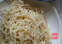 鸡丝凉面的做法图解1