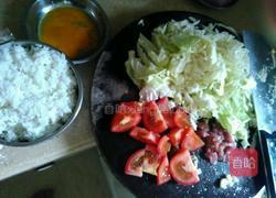 西红柿鸡蛋炒饭的做法图解1