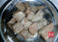 油条猪血粥的做法图解1