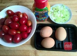 圣女果炒鸡蛋的做法图解1