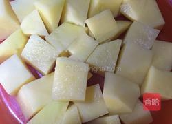 红烧肉炖土豆的做法图解2