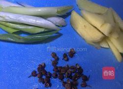 红烧肉炖土豆的做法图解3