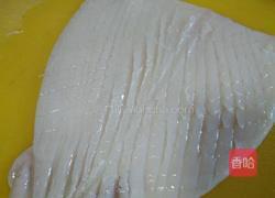 辣椒炒鱿鱼的做法图解2