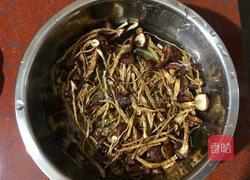 豉香茶树菇回锅肉的做法图解3