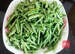 猪肉炒豇豆的做法图解4