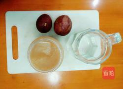 蜂蜜百香果饮的做法图解1