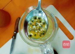 蜂蜜百香果饮的做法图解3
