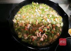 猪肉青椒打卤面的做法图解6