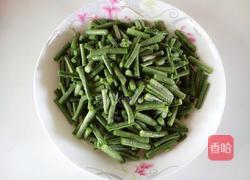 胡萝卜炒豇豆的做法图解2