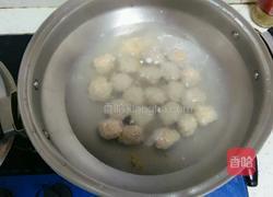 丝瓜丸子汤的做法图解2