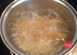 花胶红枣枸杞汤的做法图解2