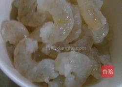 辣椒炒虾仁的做法图解2