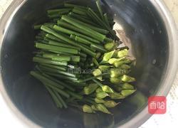 韭花鸡丝的做法图解2