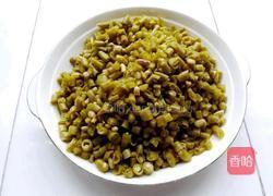 青椒炒泡菜的做法图解2