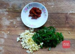 青椒炒泡菜的做法图解3