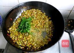 青椒炒泡菜的做法图解6