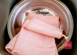肉皮冻的做法图解1