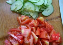 番茄黄瓜炒鸡蛋的做法图解2