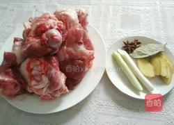 腐乳肘子的做法图解1