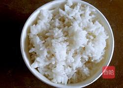 酸豆角炒花饭的做法图解4