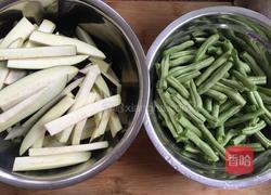 豆角烧茄子的做法图解2