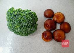 香菇西兰花的做法图解1