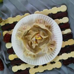 红萝卜玉米香菇肉饺子的做法[图]