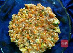 红萝卜玉米香菇肉饺子的做法图解7