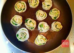 玫瑰花煎饺的做法图解3