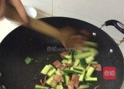 黄瓜炒培根的做法图解5