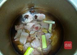 蒜香猪蹄的做法图解3