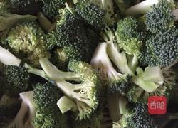 蚝油花椰菜的做法图解1