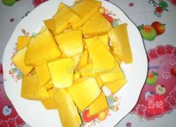 虾皮炖南瓜的做法图解2