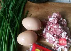 Egg and leek meat - illustration of how to make noodles 1