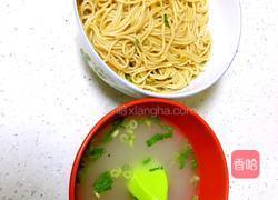 美味葱油面的做法图解2