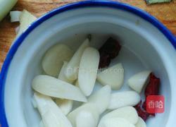 醋溜瓜片的做法图解2