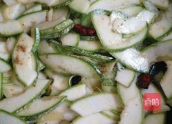 醋溜瓜片的做法图解4