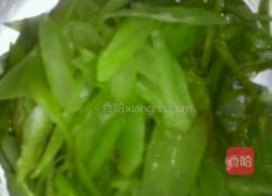 莴笋炒肉片的做法图解1