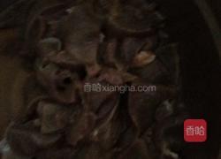 猪肝炒瘦肉的做法图解1