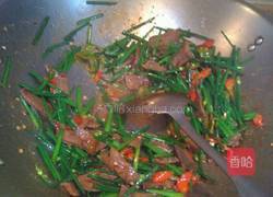卤猪舌炒韭花的做法图解5