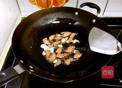 青豆炒腊肉的做法图解5