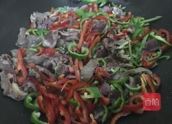 猪心炒辣椒的做法图解5