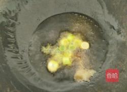 河虾炒韭菜的做法图解1