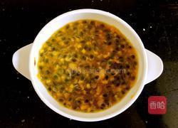 百香果果汁的做法图解2