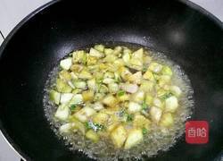 豆腐片炒茄子的做法图解6