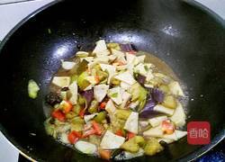 豆腐片炒茄子的做法图解8