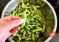 盐水毛豆的做法图解2
