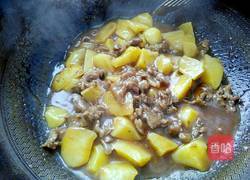 土豆焖牛肉的做法图解9