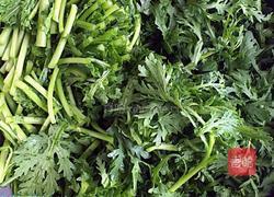 【带鱼炖茼蒿】的做法图解2