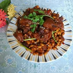 黄豆焖猪蹄的做法[图]